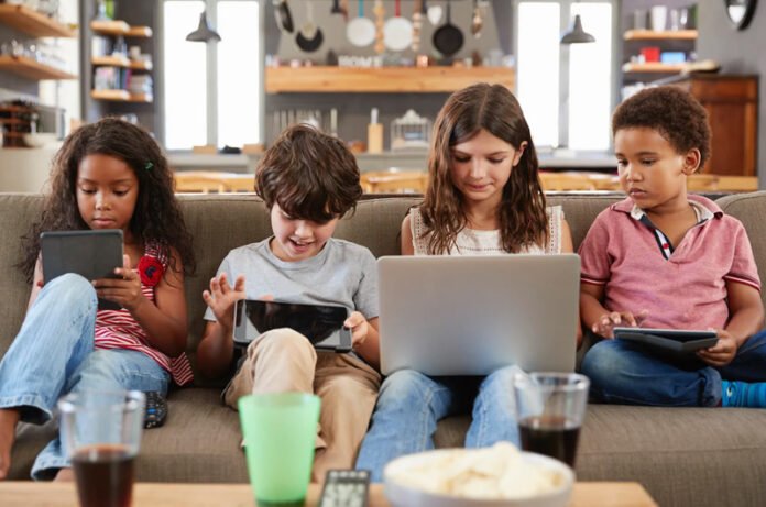 Gadget Addiction: Balancing Screen Time for a Healthier Lifestyle At Article Reviews
