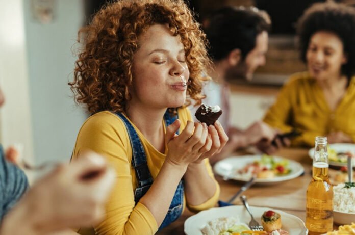 Mindful Eating: How to Cultivate a Healthy Relationship with Food at article-reviews
