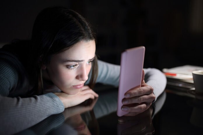 Social Media and Mental Health: Unpacking the Connection at at article-reviews